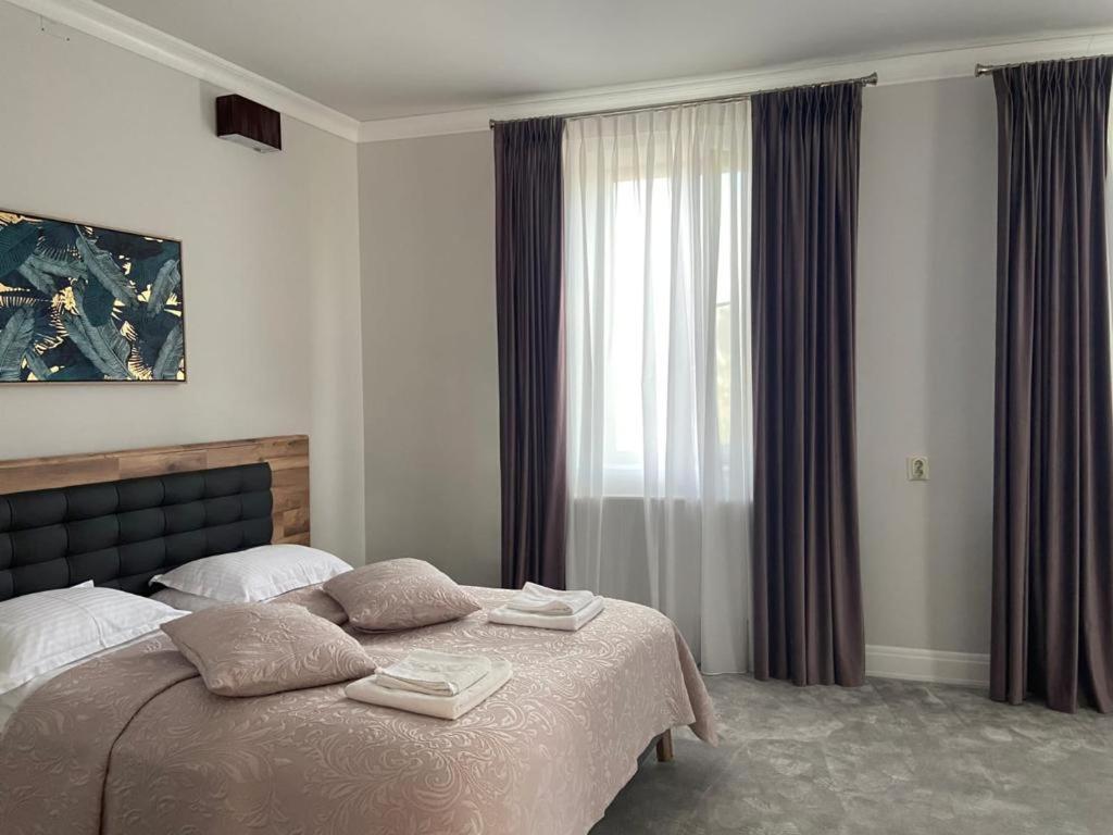 Maisonette Apartments Cîmpulung Kültér fotó