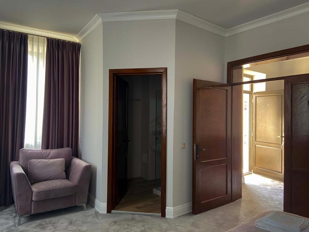 Maisonette Apartments Cîmpulung Kültér fotó