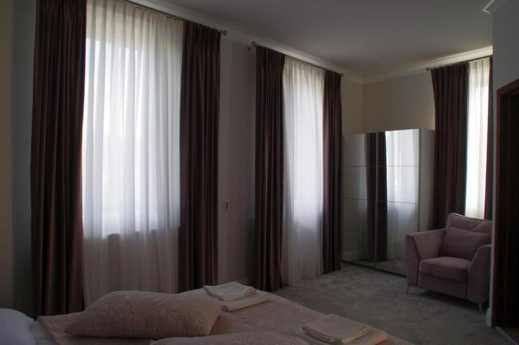 Maisonette Apartments Cîmpulung Kültér fotó