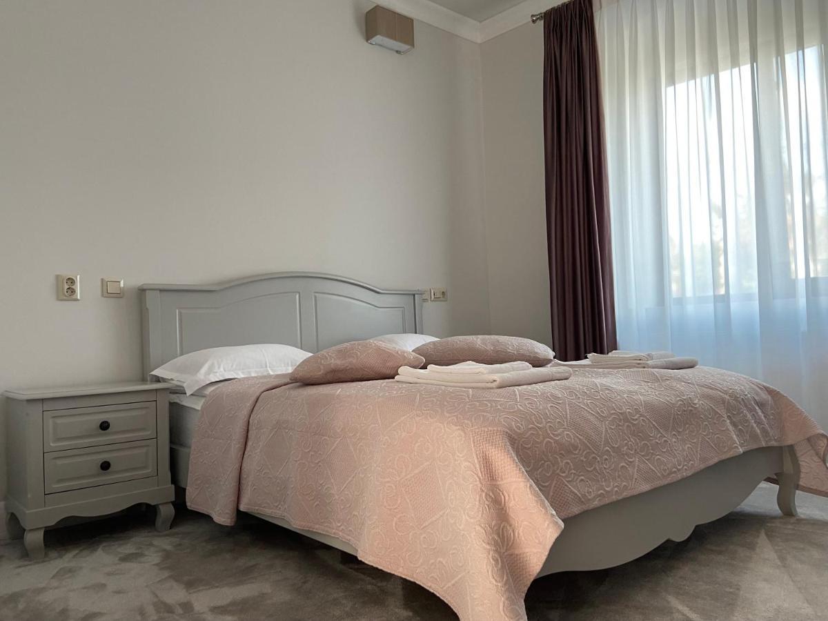 Maisonette Apartments Cîmpulung Kültér fotó