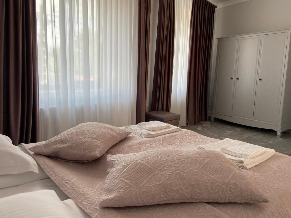 Maisonette Apartments Cîmpulung Kültér fotó