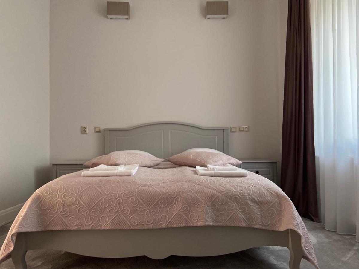 Maisonette Apartments Cîmpulung Kültér fotó