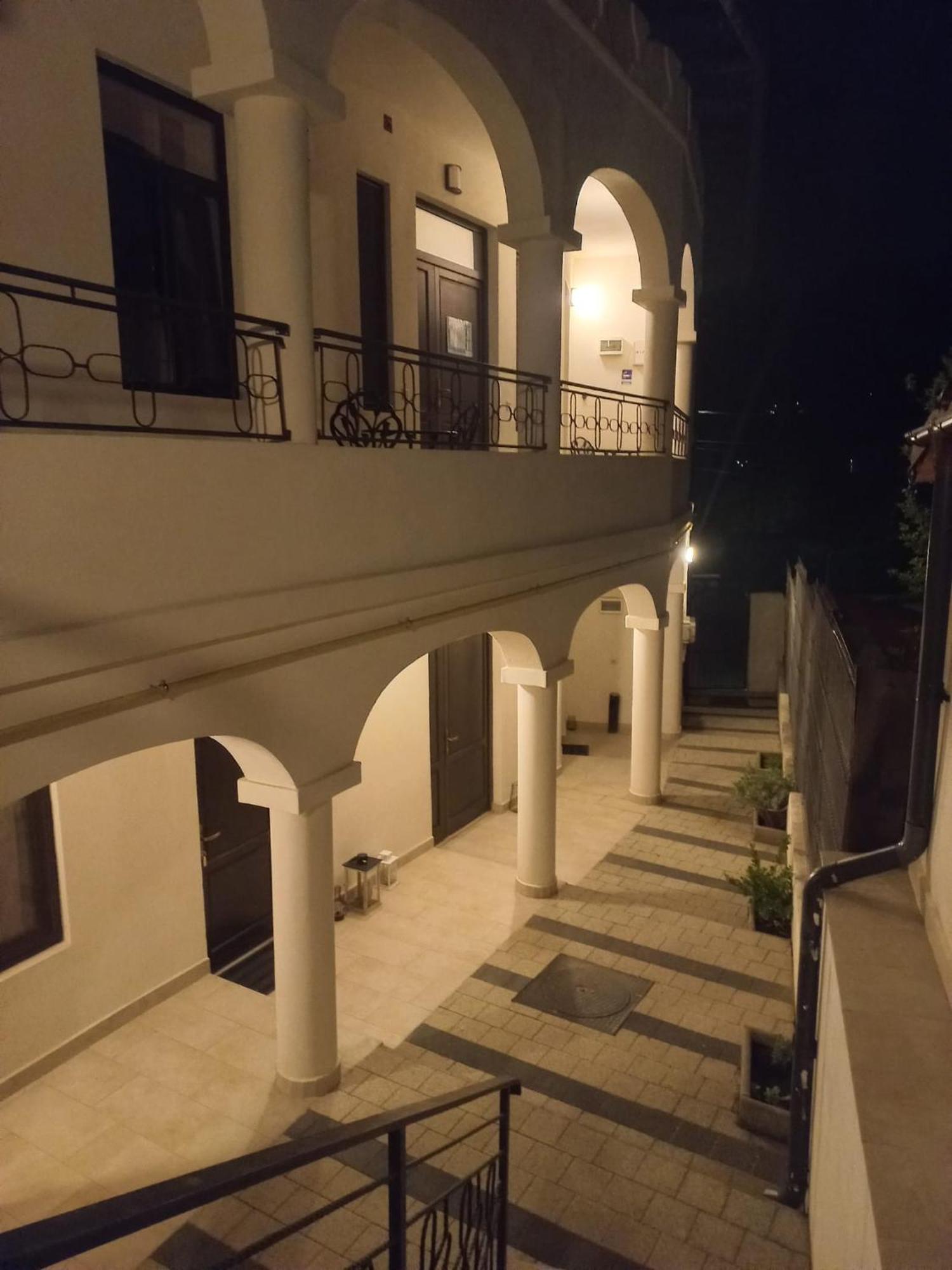 Maisonette Apartments Cîmpulung Kültér fotó